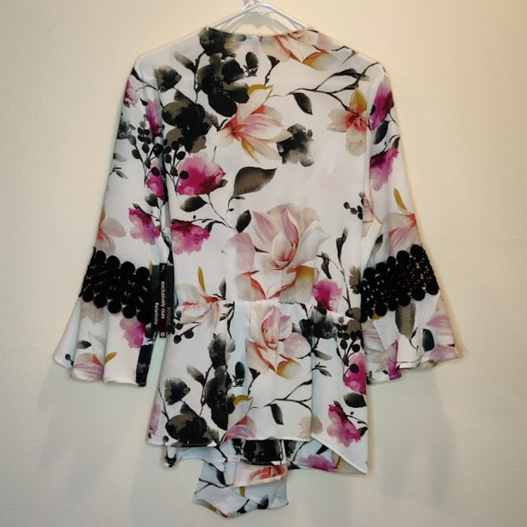 NWT RELATIVITY Floral Top with Asymmetric hem & 3/4 Bell Sleeves-Lace inset, XL - Picture 2 of 16